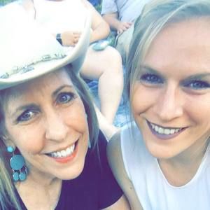 Meet your Posher, Caroline